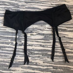 American Apparel women’s garter belt